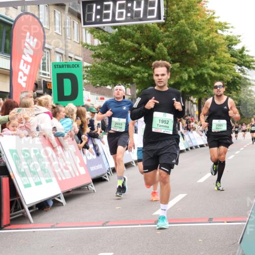 21.09.2025 - PSD Bank Halbmarathon Strokosch-Dieckow http://msf.ph/oto/8940597 21.09.2025 11:36:07 Ziel 1426, 1952, 1971, 2033, 2051 meine-sportfotos.de
