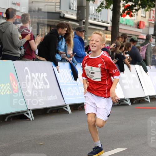 21.09.2025 - PSD Bank Halbmarathon Strokosch-Dieckow http://msf.ph/oto/8940621 21.09.2025 10:26:03 Ziel 106, 112, 115, 162, 226, 302, 421, 444, 450 meine-sportfotos.de