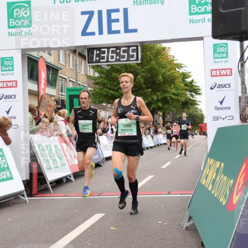 21.09.2025 - PSD Bank Halbmarathon Strokosch-Dieckow http://msf.ph/oto/8940629 21.09.2025 11:36:18 Ziel 1044, 1060, 1977, 2023, 2048 meine-sportfotos.de