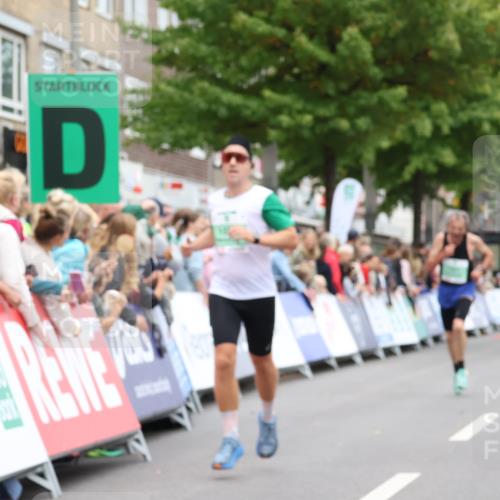 21.09.2025 - PSD Bank Halbmarathon Strokosch-Dieckow http://msf.ph/oto/8940662 21.09.2025 11:36:40 Ziel 1421, 1563, 2039 meine-sportfotos.de