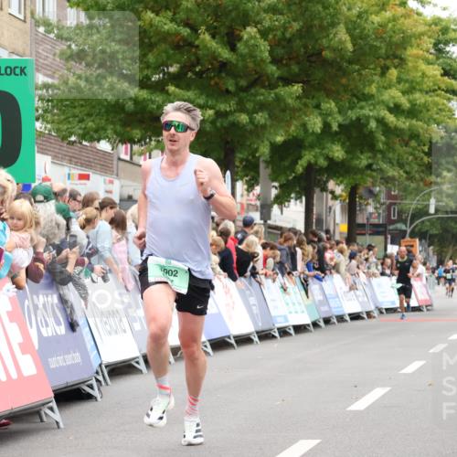 21.09.2025 - PSD Bank Halbmarathon Strokosch-Dieckow http://msf.ph/oto/8940717 21.09.2025 11:37:08 Ziel 1902, 2031 meine-sportfotos.de
