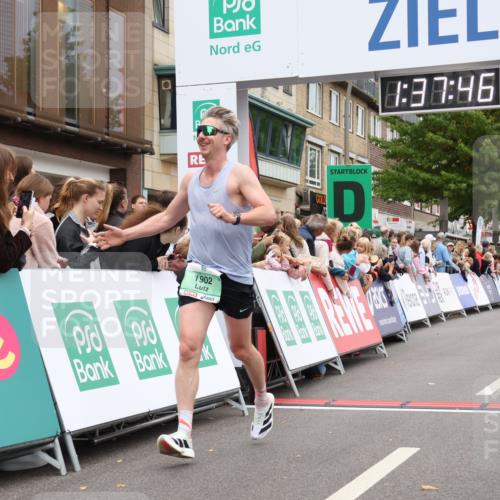 21.09.2025 - PSD Bank Halbmarathon Strokosch-Dieckow http://msf.ph/oto/8940723 21.09.2025 11:37:09 Ziel 1902, 2031 meine-sportfotos.de