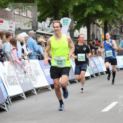 21.09.2025 - PSD Bank Halbmarathon Strokosch-Dieckow http://msf.ph/oto/8940742 21.09.2025 11:37:25 Ziel 1085, 1185, 1998, 2032, 2036 meine-sportfotos.de