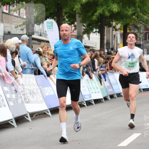 21.09.2025 - PSD Bank Halbmarathon Strokosch-Dieckow http://msf.ph/oto/8940796 21.09.2025 11:37:53 Ziel 1591, 1651, 2115, 3999 meine-sportfotos.de