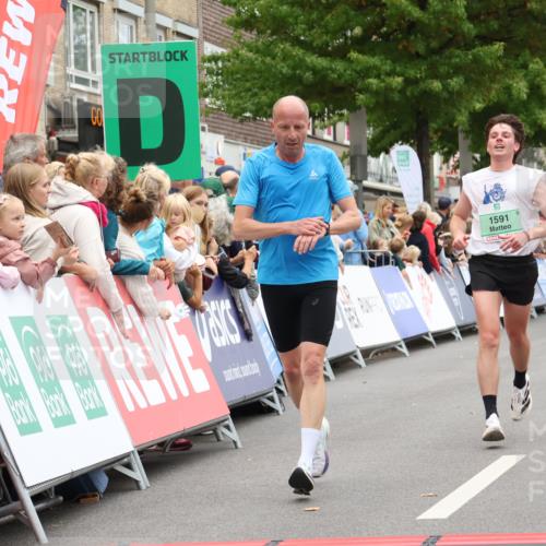 21.09.2025 - PSD Bank Halbmarathon Strokosch-Dieckow http://msf.ph/oto/8940799 21.09.2025 11:37:54 Ziel 1591, 1651, 2115 meine-sportfotos.de