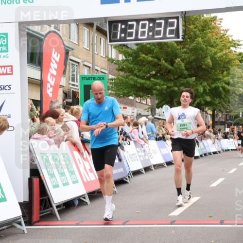 21.09.2025 - PSD Bank Halbmarathon Strokosch-Dieckow http://msf.ph/oto/8940801 21.09.2025 11:37:55 Ziel 1591, 1651, 2115 meine-sportfotos.de