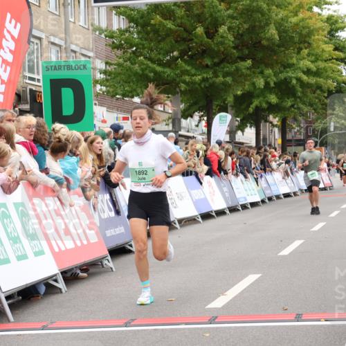 21.09.2025 - PSD Bank Halbmarathon Strokosch-Dieckow http://msf.ph/oto/8940835 21.09.2025 11:38:18 Ziel 1374, 1892, 1904 meine-sportfotos.de