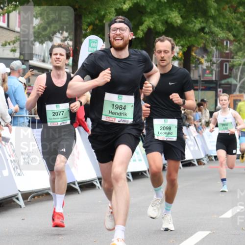 21.09.2025 - PSD Bank Halbmarathon Strokosch-Dieckow http://msf.ph/oto/8940865 21.09.2025 11:38:33 Ziel 1984, 1985, 2077, 2099, 2675 meine-sportfotos.de