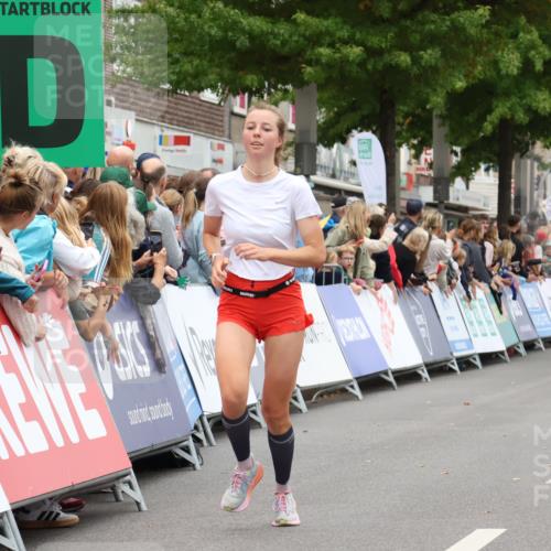 21.09.2025 - PSD Bank Halbmarathon Strokosch-Dieckow http://msf.ph/oto/8940900 21.09.2025 11:38:52 Ziel 1859, 2355 meine-sportfotos.de
