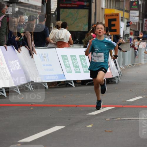 21.09.2025 - PSD Bank Halbmarathon Strokosch-Dieckow http://msf.ph/oto/8940911 21.09.2025 10:26:41 Ziel 111, 143, 152, 297, 347, 348, 379, 396 meine-sportfotos.de