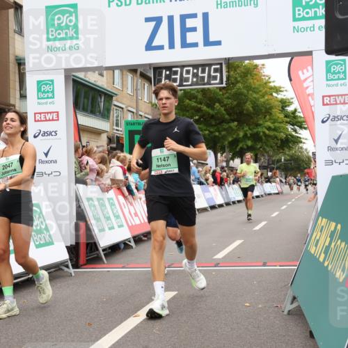 21.09.2025 - PSD Bank Halbmarathon Strokosch-Dieckow http://msf.ph/oto/8940947 21.09.2025 11:39:08 Ziel 1027, 1147, 1917, 2047, 2055, 2079, 2137 meine-sportfotos.de