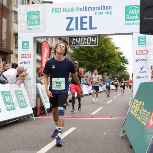 21.09.2025 - PSD Bank Halbmarathon Strokosch-Dieckow http://msf.ph/oto/8940999 21.09.2025 11:39:28 Ziel 1227, 1248, 1416, 1769, 1901, 2038, 2064, 4055 meine-sportfotos.de