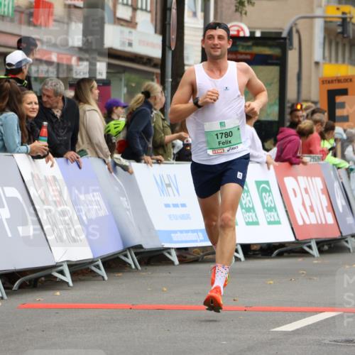 21.09.2025 - PSD Bank Halbmarathon Strokosch-Dieckow http://msf.ph/oto/8941050 21.09.2025 11:23:38 Ziel 1780 meine-sportfotos.de