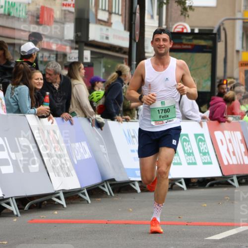 21.09.2025 - PSD Bank Halbmarathon Strokosch-Dieckow http://msf.ph/oto/8941058 21.09.2025 11:23:38 Ziel 1780 meine-sportfotos.de