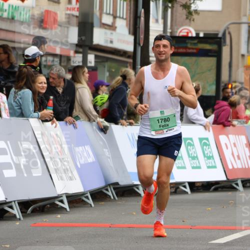 21.09.2025 - PSD Bank Halbmarathon Strokosch-Dieckow http://msf.ph/oto/8941063 21.09.2025 11:23:38 Ziel 1780 meine-sportfotos.de