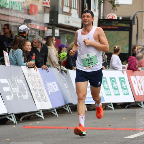 21.09.2025 - PSD Bank Halbmarathon Strokosch-Dieckow http://msf.ph/oto/8941075 21.09.2025 11:23:38 Ziel 1780 meine-sportfotos.de
