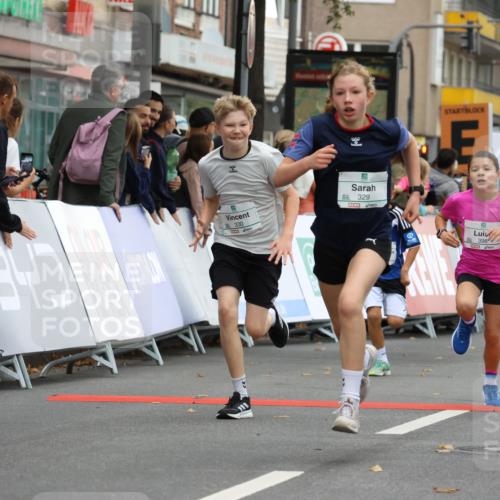 21.09.2025 - PSD Bank Halbmarathon Strokosch-Dieckow http://msf.ph/oto/8941079 21.09.2025 10:27:14 Ziel 128, 239, 242, 298, 329, 330, 398 meine-sportfotos.de