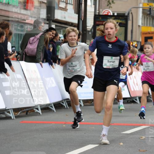 21.09.2025 - PSD Bank Halbmarathon Strokosch-Dieckow http://msf.ph/oto/8941090 21.09.2025 10:27:14 Ziel 128, 239, 242, 298, 329, 330, 398 meine-sportfotos.de