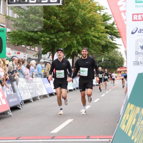 21.09.2025 - PSD Bank Halbmarathon Strokosch-Dieckow http://msf.ph/oto/8941098 21.09.2025 11:40:01 Ziel 1968, 2084, 2085, 4016, 4017 meine-sportfotos.de