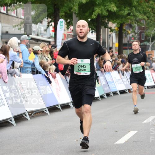 21.09.2025 - PSD Bank Halbmarathon Strokosch-Dieckow http://msf.ph/oto/8941108 21.09.2025 11:40:05 Ziel 1645, 1968, 2442, 4016, 4017 meine-sportfotos.de