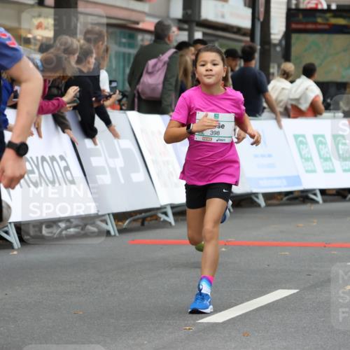 21.09.2025 - PSD Bank Halbmarathon Strokosch-Dieckow http://msf.ph/oto/8941109 21.09.2025 10:27:16 Ziel 128, 239, 242, 298, 329, 330, 398 meine-sportfotos.de