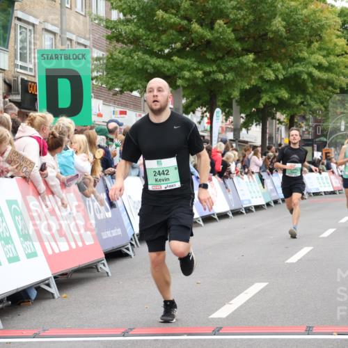21.09.2025 - PSD Bank Halbmarathon Strokosch-Dieckow http://msf.ph/oto/8941112 21.09.2025 11:40:06 Ziel 1645, 1968, 2015, 2442, 4016, 4017 meine-sportfotos.de