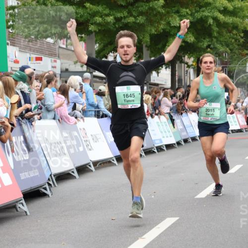 21.09.2025 - PSD Bank Halbmarathon Strokosch-Dieckow http://msf.ph/oto/8941119 21.09.2025 11:40:08 Ziel 1645, 1968, 2015, 2442, 4016, 4017 meine-sportfotos.de