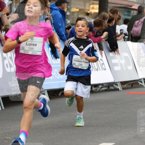 21.09.2025 - PSD Bank Halbmarathon Strokosch-Dieckow http://msf.ph/oto/8941123 21.09.2025 10:27:17 Ziel 128, 239, 242, 298, 329, 330, 398 meine-sportfotos.de