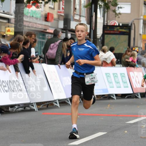 21.09.2025 - PSD Bank Halbmarathon Strokosch-Dieckow http://msf.ph/oto/8941131 21.09.2025 10:27:18 Ziel 128, 239, 242, 247, 292, 298, 329, 330, 398 meine-sportfotos.de