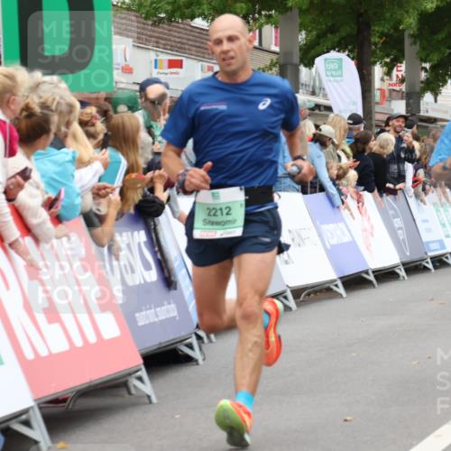 21.09.2025 - PSD Bank Halbmarathon Strokosch-Dieckow http://msf.ph/oto/8941213 21.09.2025 11:40:44 Ziel 1191, 1318, 1767, 1955, 1992, 2212, 2542 meine-sportfotos.de
