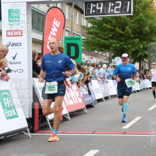 21.09.2025 - PSD Bank Halbmarathon Strokosch-Dieckow http://msf.ph/oto/8941216 21.09.2025 11:40:45 Ziel 1191, 1318, 1767, 1884, 1955, 1992, 2142, 2212, 2542 meine-sportfotos.de