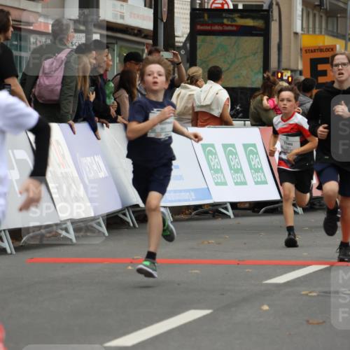 21.09.2025 - PSD Bank Halbmarathon Strokosch-Dieckow http://msf.ph/oto/8941234 21.09.2025 10:27:28 Ziel 101, 128, 247, 249, 292, 341, 342, 391 meine-sportfotos.de