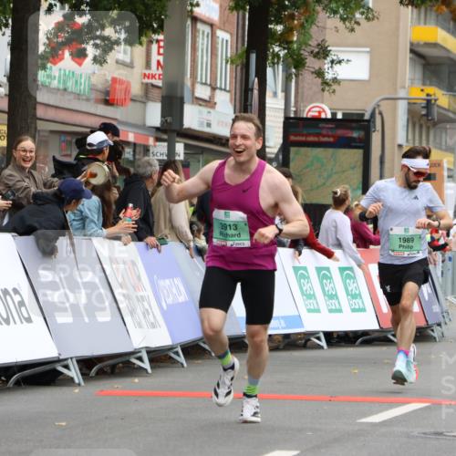 21.09.2025 - PSD Bank Halbmarathon Strokosch-Dieckow http://msf.ph/oto/8941298 21.09.2025 11:24:36 Ziel 1178, 1310, 1471, 1845, 1989, 3913, 3914 meine-sportfotos.de