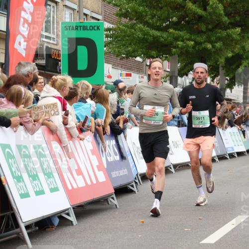 21.09.2025 - PSD Bank Halbmarathon Strokosch-Dieckow http://msf.ph/oto/8941324 21.09.2025 11:41:24 Ziel 1435, 1775, 1776, 1788, 2183, 2227, 3911, 4026 meine-sportfotos.de