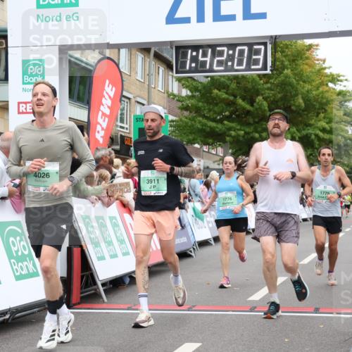 21.09.2025 - PSD Bank Halbmarathon Strokosch-Dieckow http://msf.ph/oto/8941332 21.09.2025 11:41:26 Ziel 1435, 1775, 1776, 1788, 2183, 2227, 3911, 4026 meine-sportfotos.de