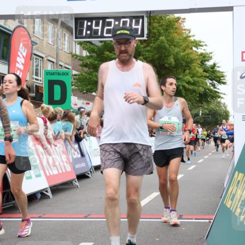21.09.2025 - PSD Bank Halbmarathon Strokosch-Dieckow http://msf.ph/oto/8941336 21.09.2025 11:41:27 Ziel 1435, 1775, 1776, 1788, 2116, 2183, 3911, 4026 meine-sportfotos.de