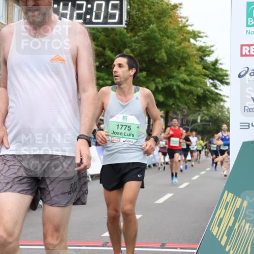 21.09.2025 - PSD Bank Halbmarathon Strokosch-Dieckow http://msf.ph/oto/8941340 21.09.2025 11:41:28 Ziel 1435, 1775, 1776, 1786, 1788, 2083, 2116, 2183, 3911, 4026 meine-sportfotos.de