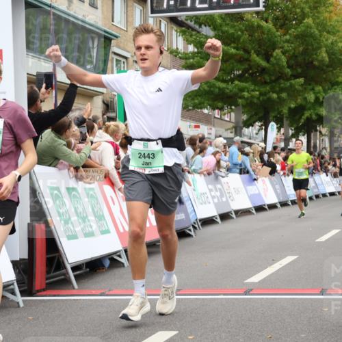 21.09.2025 - PSD Bank Halbmarathon Strokosch-Dieckow http://msf.ph/oto/8941367 21.09.2025 11:41:37 Ziel 1349, 1765, 1786, 1886, 2083, 2116, 2443 meine-sportfotos.de