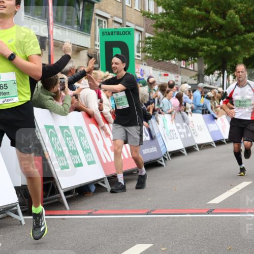 21.09.2025 - PSD Bank Halbmarathon Strokosch-Dieckow http://msf.ph/oto/8941379 21.09.2025 11:41:42 Ziel 1349, 1399, 1765, 1886, 2111, 2231, 2443, 3895 meine-sportfotos.de