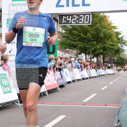 21.09.2025 - PSD Bank Halbmarathon Strokosch-Dieckow http://msf.ph/oto/8941413 21.09.2025 11:41:54 Ziel 1758, 1887, 2029, 2043 meine-sportfotos.de
