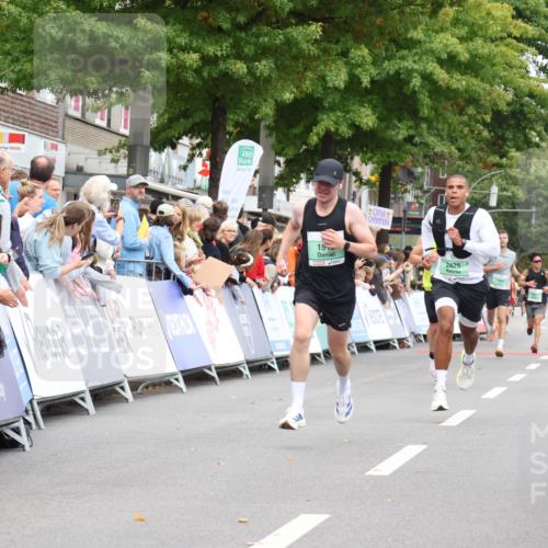 21.09.2025 - PSD Bank Halbmarathon Strokosch-Dieckow http://msf.ph/oto/8941414 21.09.2025 11:42:06 Ziel 1518, 2425 meine-sportfotos.de