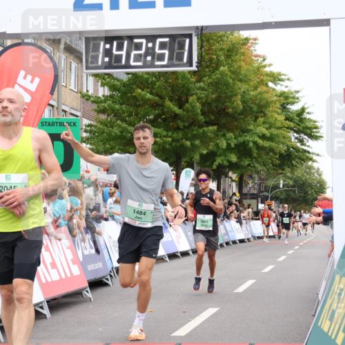 21.09.2025 - PSD Bank Halbmarathon Strokosch-Dieckow http://msf.ph/oto/8941441 21.09.2025 11:42:14 Ziel 1484, 1518, 1801, 2045, 2425 meine-sportfotos.de