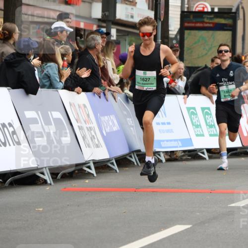 21.09.2025 - PSD Bank Halbmarathon Strokosch-Dieckow http://msf.ph/oto/8941519 21.09.2025 11:25:27 Ziel 1608, 1627, 1857, 1871 meine-sportfotos.de