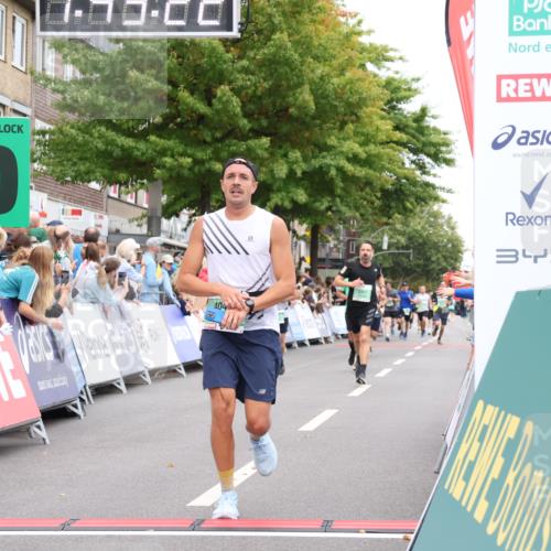 21.09.2025 - PSD Bank Halbmarathon Strokosch-Dieckow http://msf.ph/oto/8941537 21.09.2025 11:42:46 Ziel 1068, 1312, 2127, 2207, 2272, 4046 meine-sportfotos.de