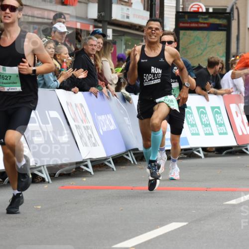 21.09.2025 - PSD Bank Halbmarathon Strokosch-Dieckow http://msf.ph/oto/8941544 21.09.2025 11:25:28 Ziel 1608, 1627, 1857, 1871 meine-sportfotos.de