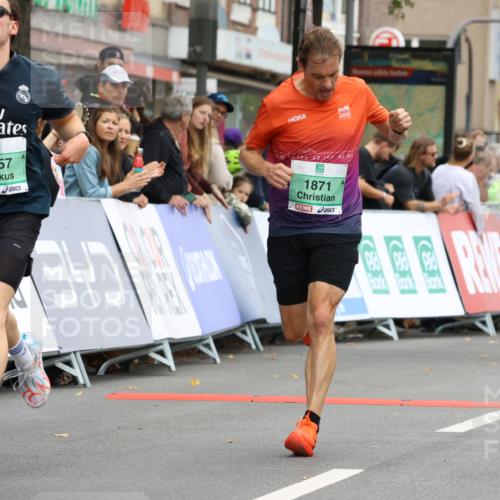 21.09.2025 - PSD Bank Halbmarathon Strokosch-Dieckow http://msf.ph/oto/8941567 21.09.2025 11:25:30 Ziel 1608, 1627, 1857, 1871 meine-sportfotos.de