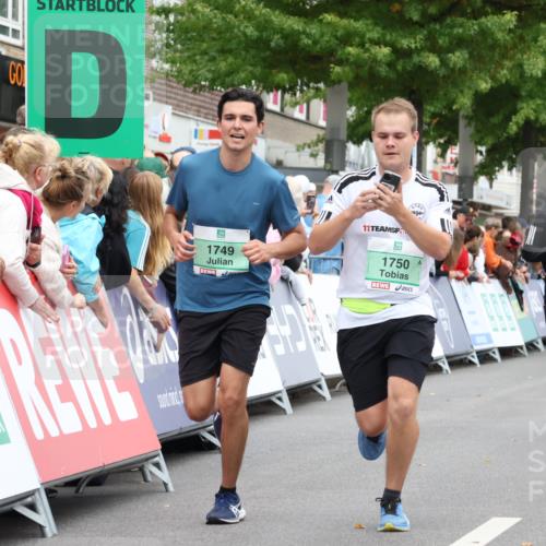 21.09.2025 - PSD Bank Halbmarathon Strokosch-Dieckow http://msf.ph/oto/8941584 21.09.2025 11:42:59 Ziel 1090, 1749, 1750, 2123, 2135, 2158, 2174, 2369, 3315 meine-sportfotos.de