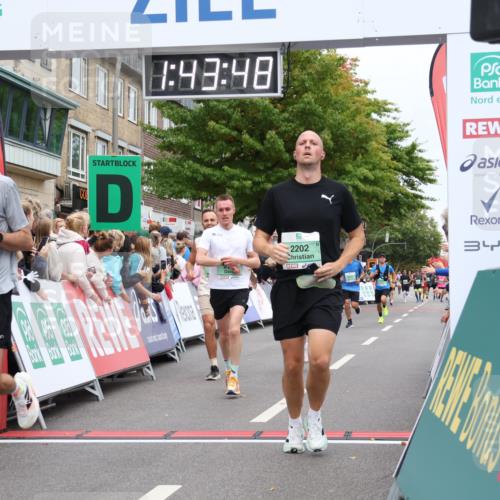 21.09.2025 - PSD Bank Halbmarathon Strokosch-Dieckow http://msf.ph/oto/8941629 21.09.2025 11:43:11 Ziel 1555, 2019, 2100, 2157, 2178, 2202, 2240, 2995 meine-sportfotos.de