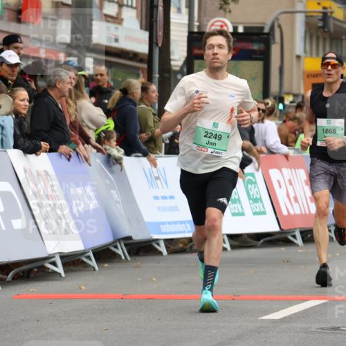 21.09.2025 - PSD Bank Halbmarathon Strokosch-Dieckow http://msf.ph/oto/8941667 21.09.2025 11:26:07 Ziel 1868, 2249 meine-sportfotos.de