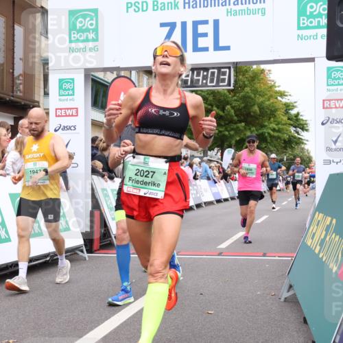 21.09.2025 - PSD Bank Halbmarathon Strokosch-Dieckow http://msf.ph/oto/8941673 21.09.2025 11:43:26 Ziel 1262, 1264, 1804, 1856, 1943, 2027, 2154, 3920 meine-sportfotos.de